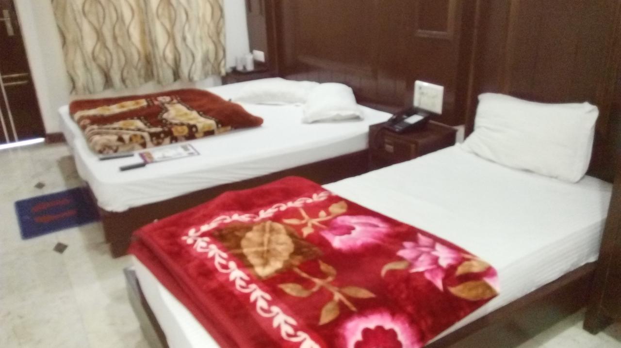 Hotel Grand Shyam- In Front Of New Delhi Railway Station-Couple Friendly Neu-Delhi Exterior foto